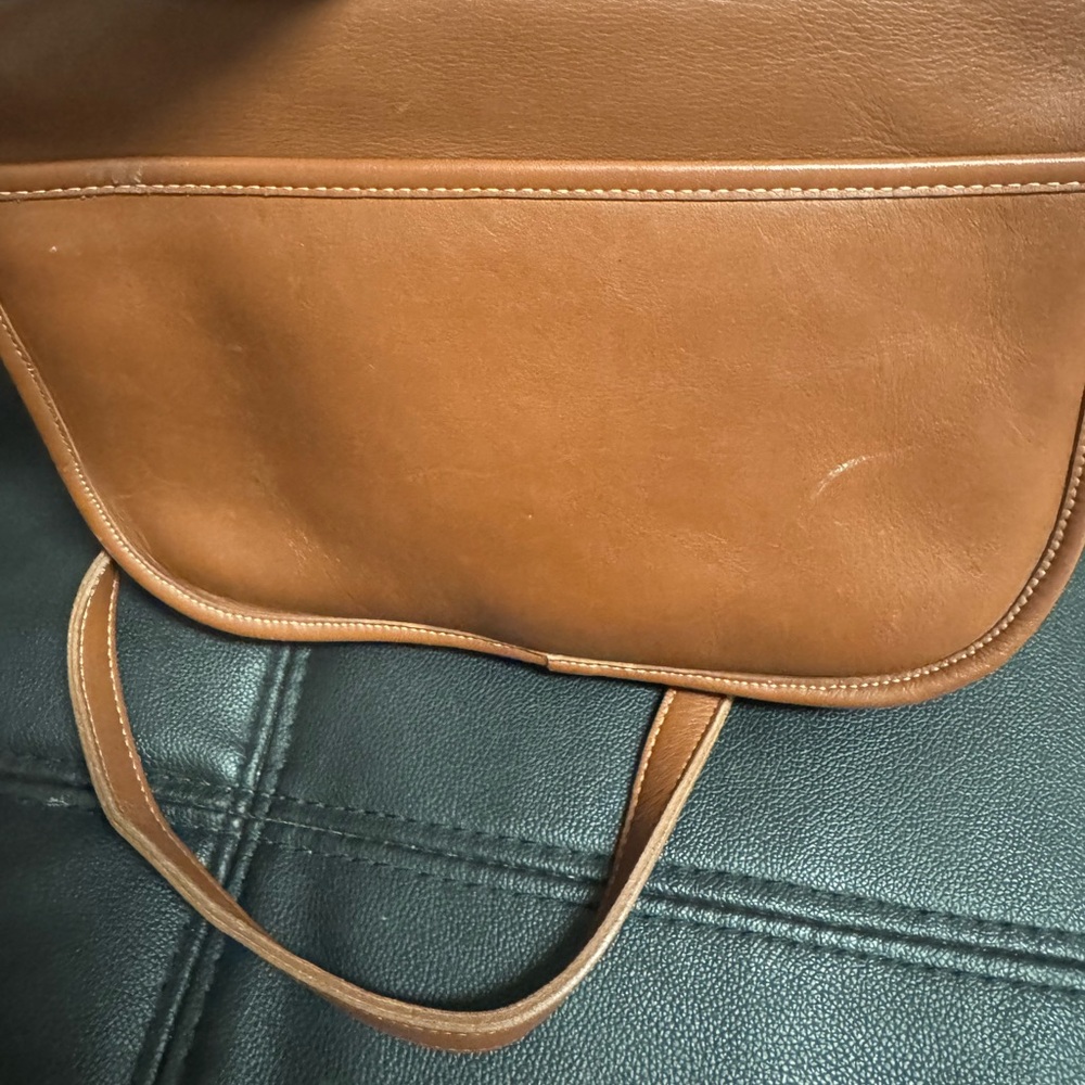 Vintage Coach Elegant Brown Leather Crossbody Bag - Picture 5 of 6